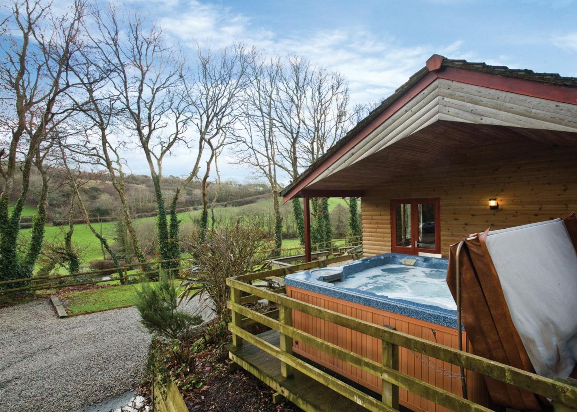 Ivyleaf Combe Lodges Stratton  Exterior foto