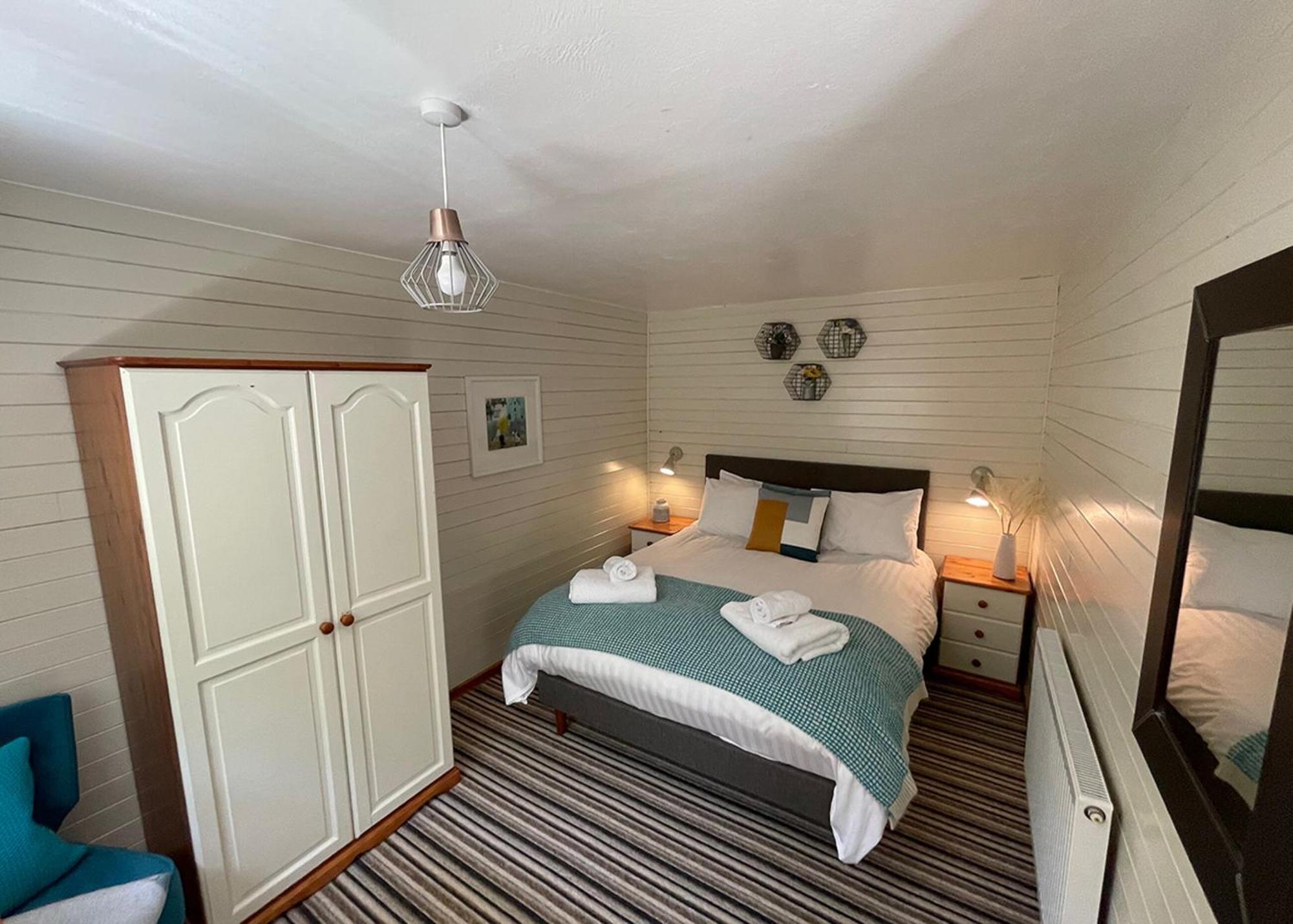 Ivyleaf Combe Lodges Stratton  Exterior foto